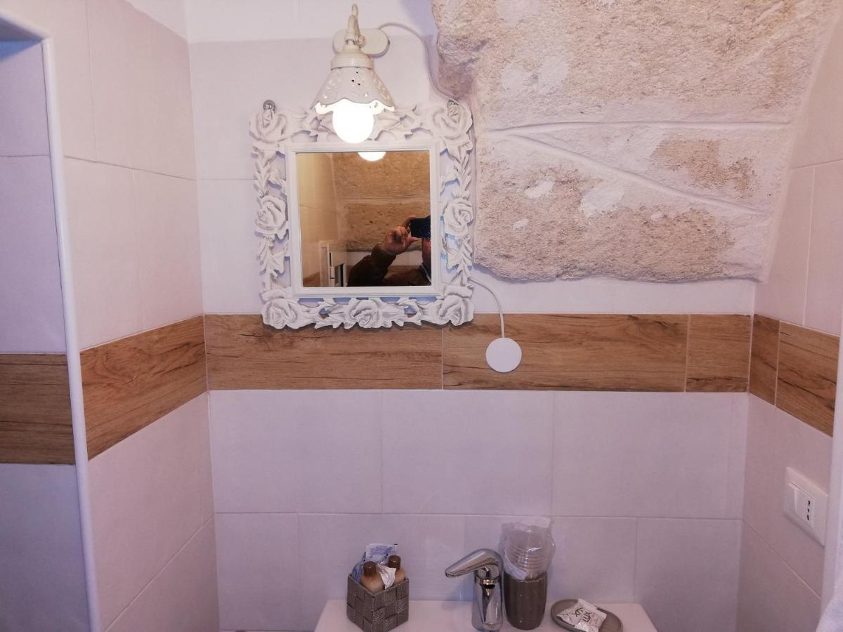 Al Rosa Antico Hotel Монополи Екстериор снимка