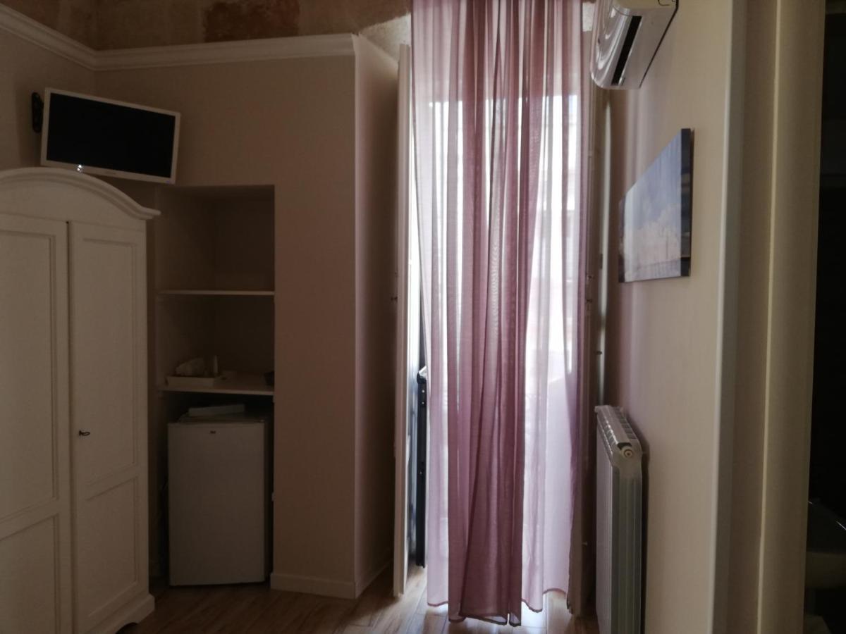 Al Rosa Antico Hotel Монополи Екстериор снимка