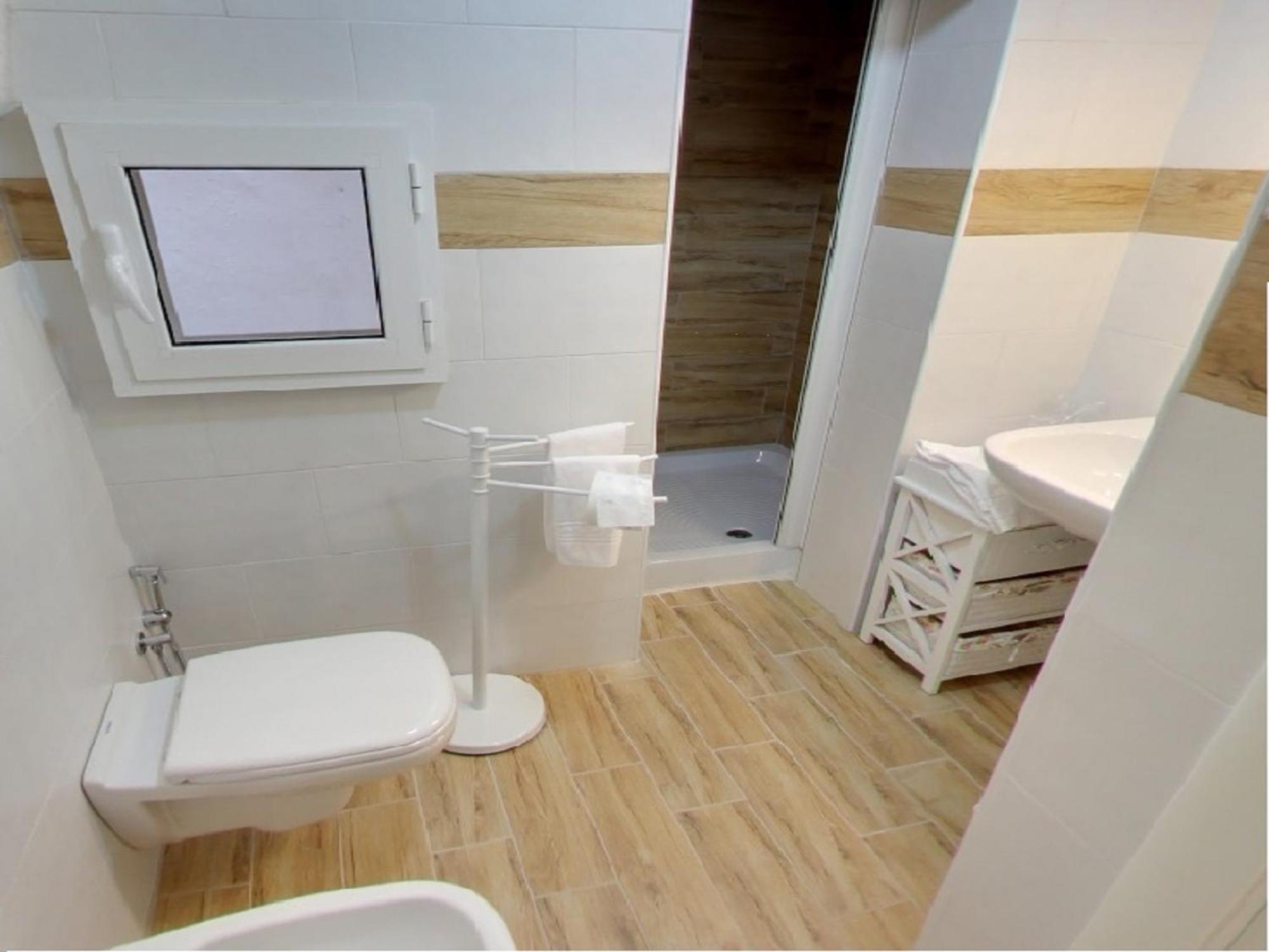 Al Rosa Antico Hotel Монополи Екстериор снимка