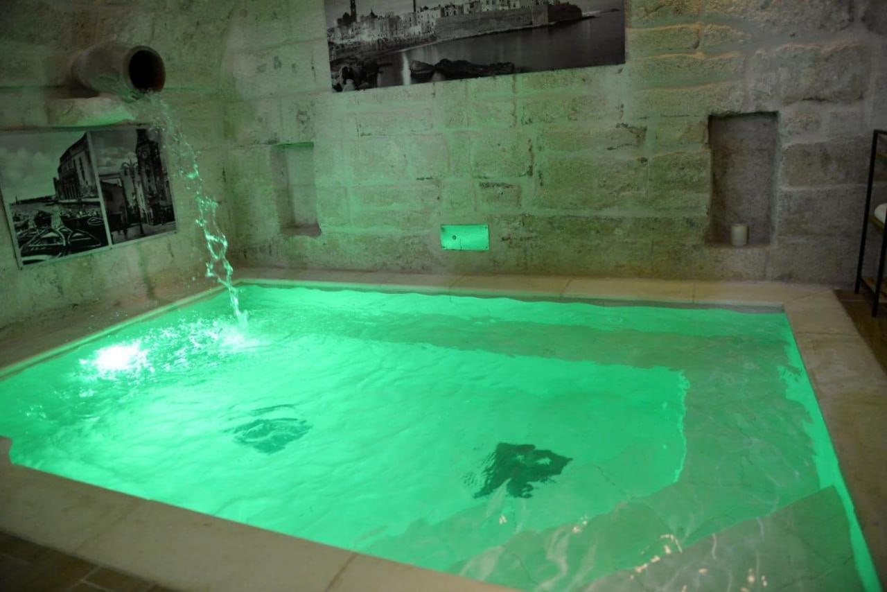 Al Rosa Antico Hotel Монополи Екстериор снимка