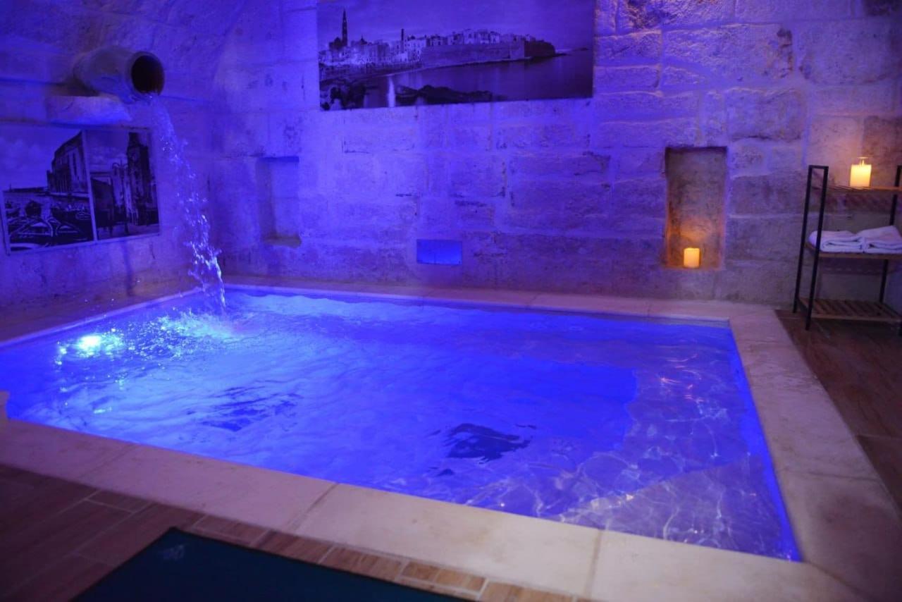 Al Rosa Antico Hotel Монополи Екстериор снимка