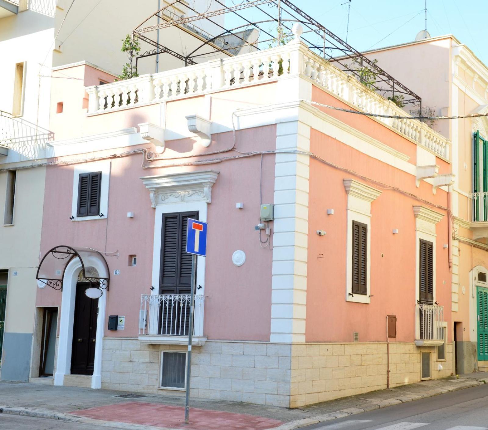 Al Rosa Antico Hotel Монополи Екстериор снимка