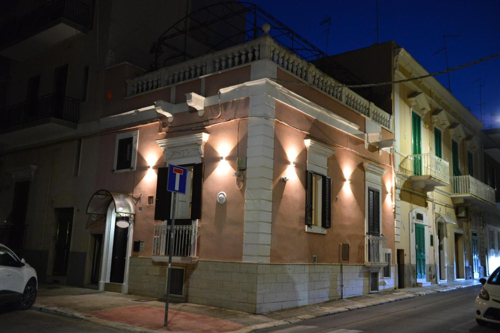 Al Rosa Antico Hotel Монополи Екстериор снимка