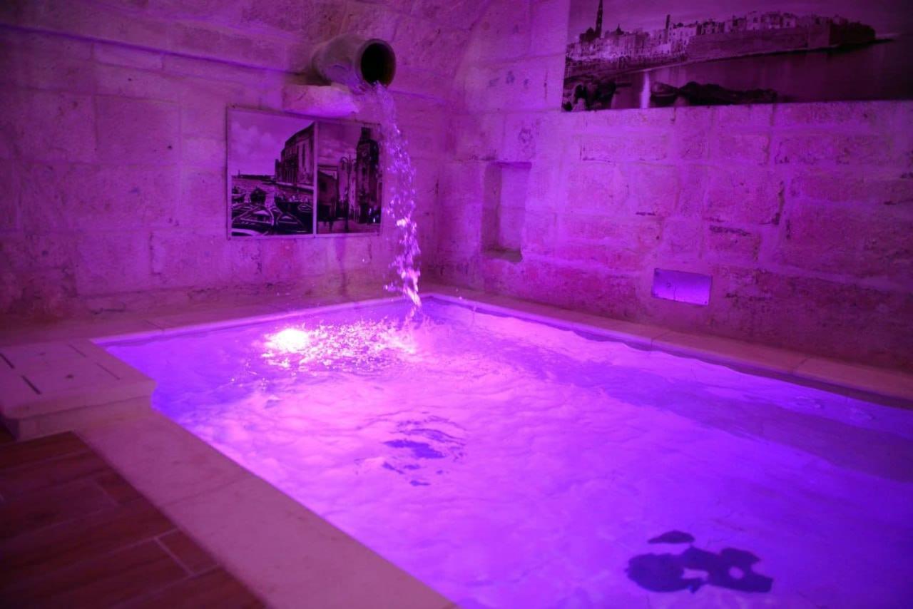 Al Rosa Antico Hotel Монополи Екстериор снимка