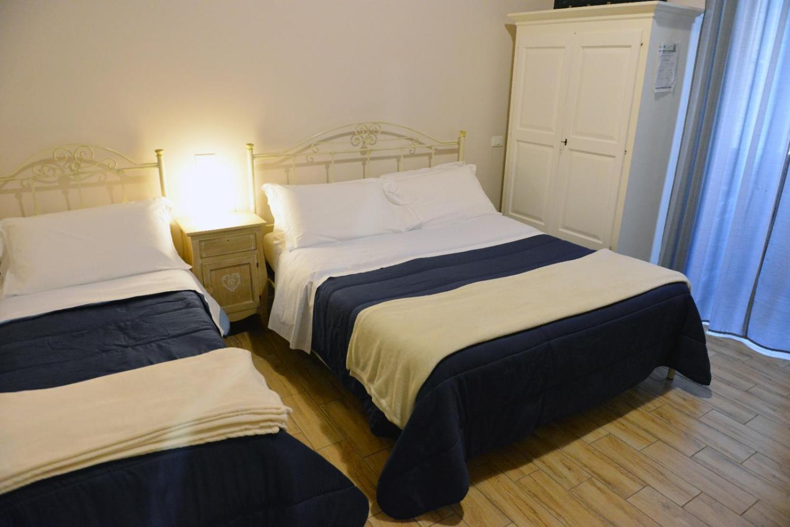 Al Rosa Antico Hotel Монополи Екстериор снимка