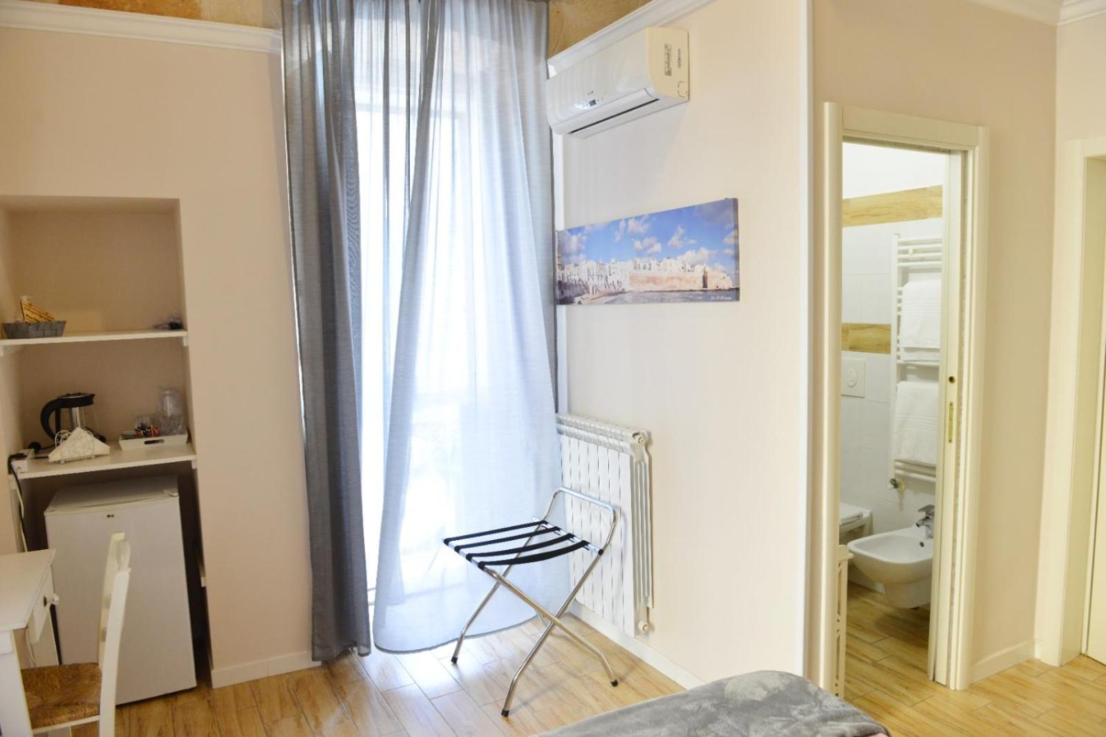 Al Rosa Antico Hotel Монополи Екстериор снимка