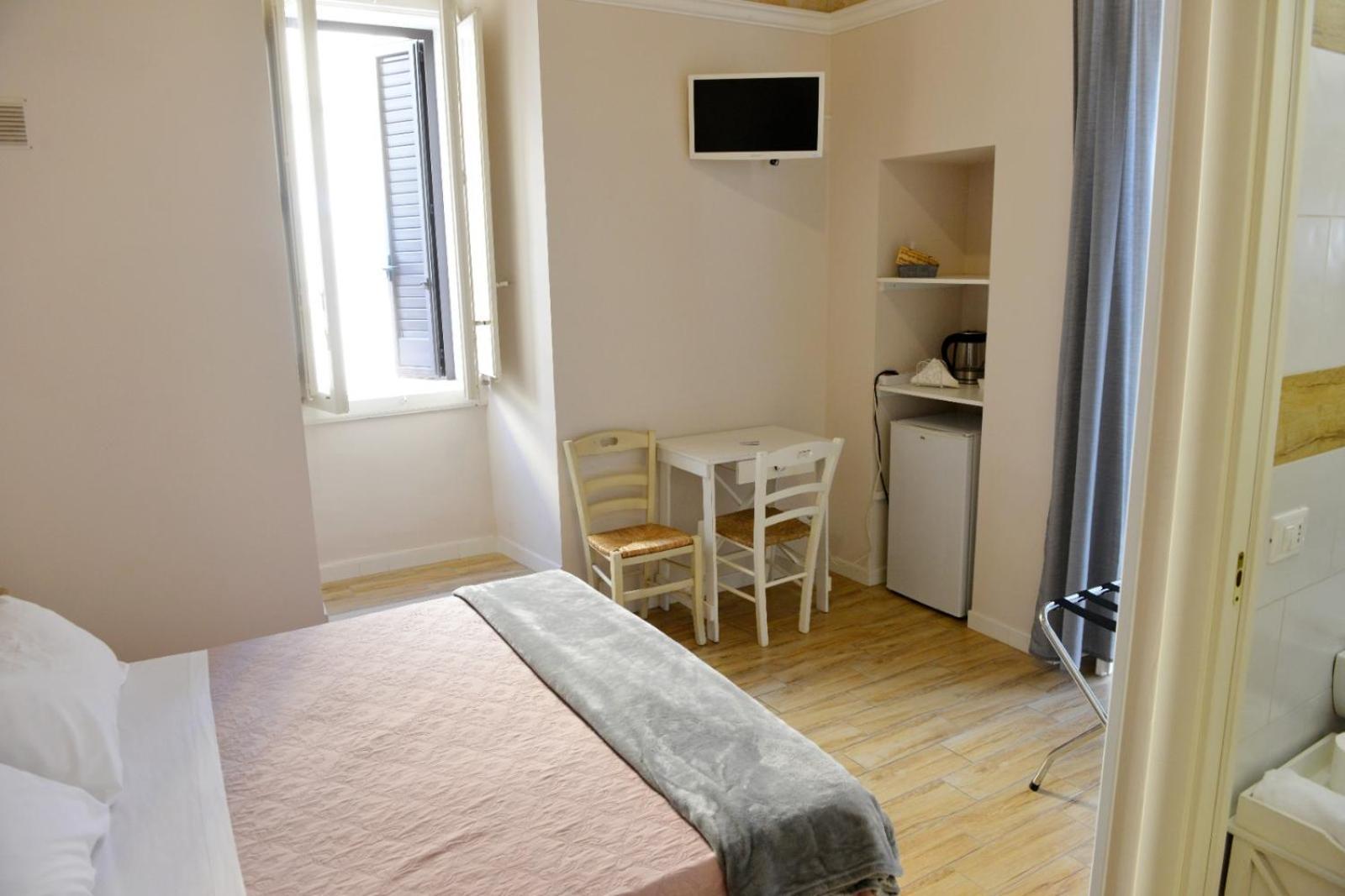 Al Rosa Antico Hotel Монополи Екстериор снимка