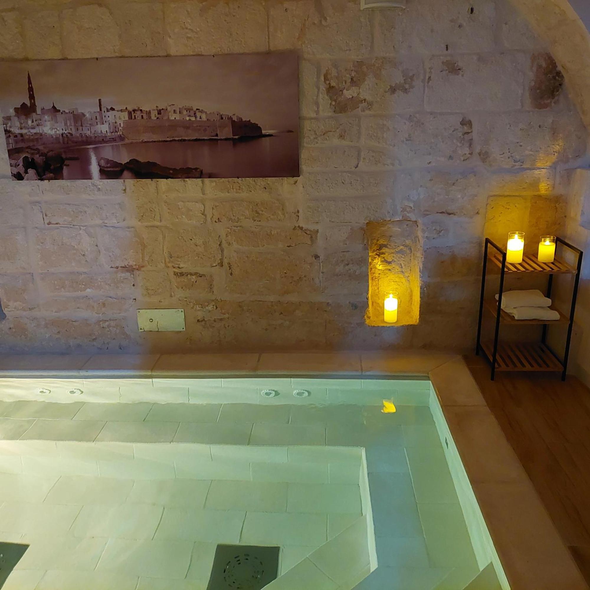 Al Rosa Antico Hotel Монополи Екстериор снимка